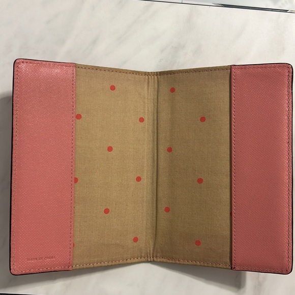 Kate Spade passport holder - Picture 2 of 3